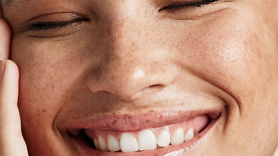 Giovane Donna Sorridente